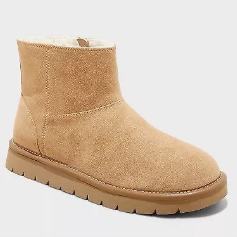 NWOB | Universal Thread "May" Suede Booties!!